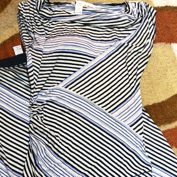 Max Studio maxi skirt set. Cowl neckline.  Band stretch waist. - Picture 2 of 3